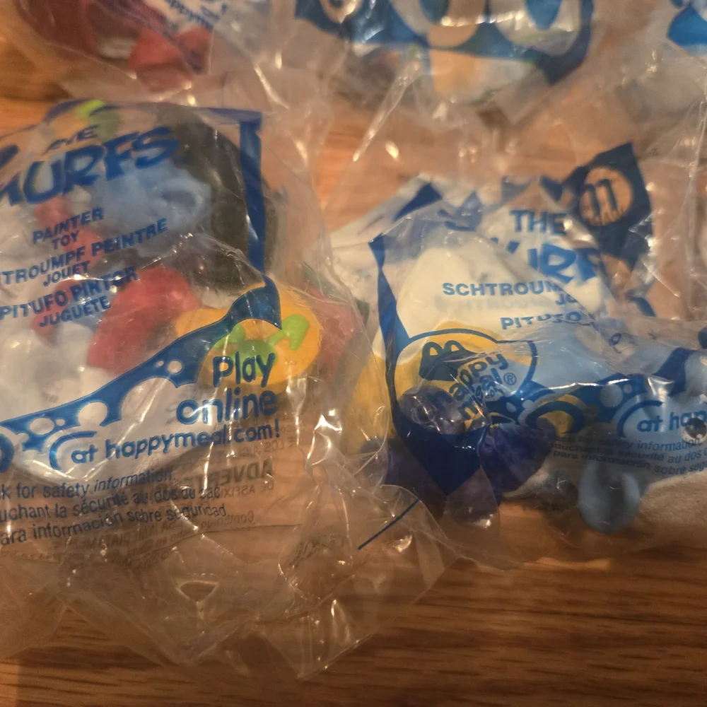 Vibrant Blue Smurfs Party Favors in Clear Bags